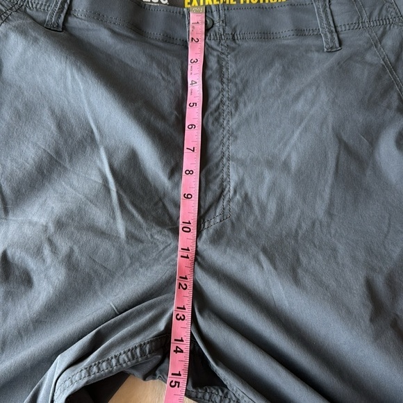 Men’s Lee Performance Series Extreme Motion Cargo shorts - size 42 blue/gray NWT - Picture 4 of 11